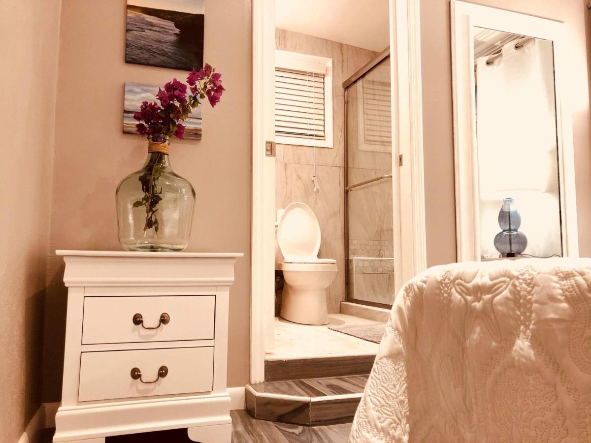 Elegant Marble Suite #6 ナッソー エクステリア 写真
